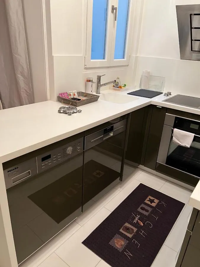 Aparthotel Raynouard Apartment