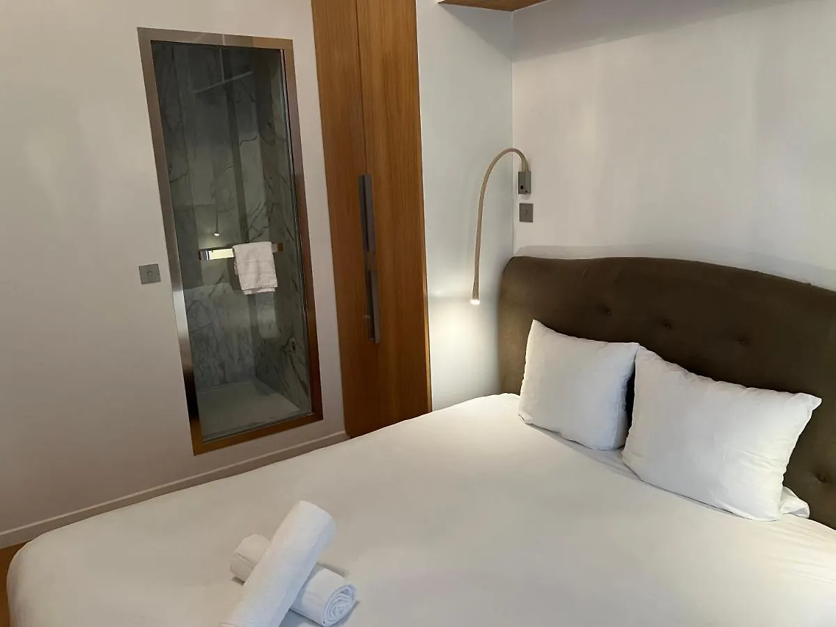 Raynouard Apartment