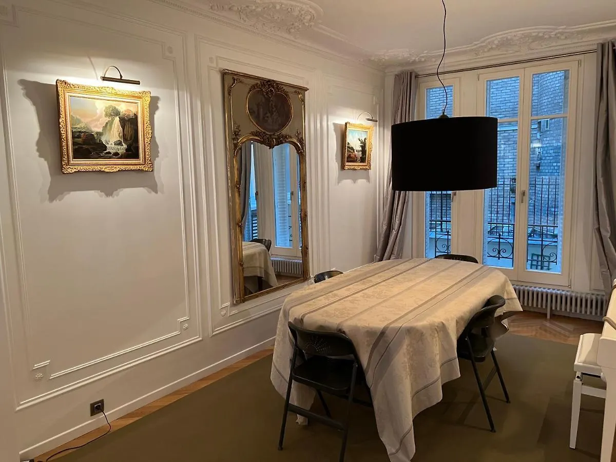 Raynouard Apartment 0*, Paris France